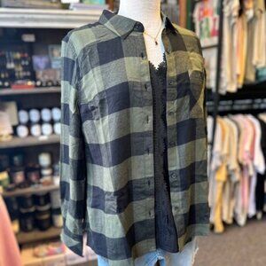 NWT Beetle Green One Pocket Plaid Top